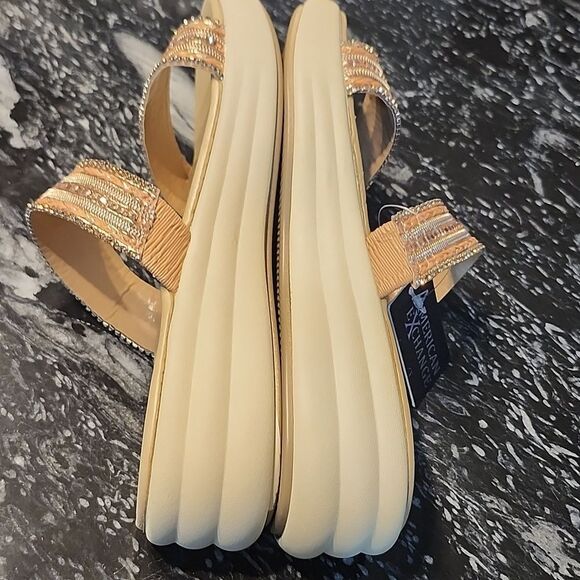 BRAND NEW AMERICAN EXCHANGE WOMEN'S BEADED WEDGE ESPADRILLE SANDALS - Picture 4 of 15